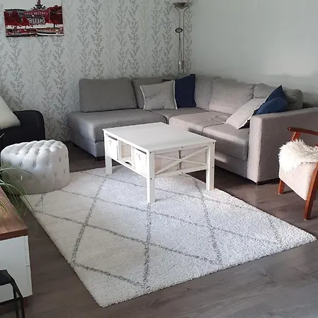 アパート Spacious 4-bedroom House In