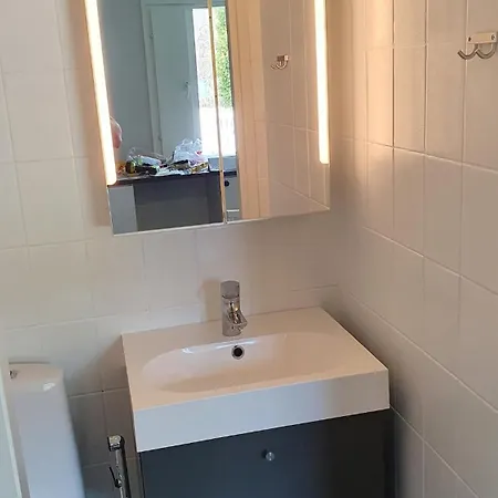 Spacious 4-bedroom House In アパート